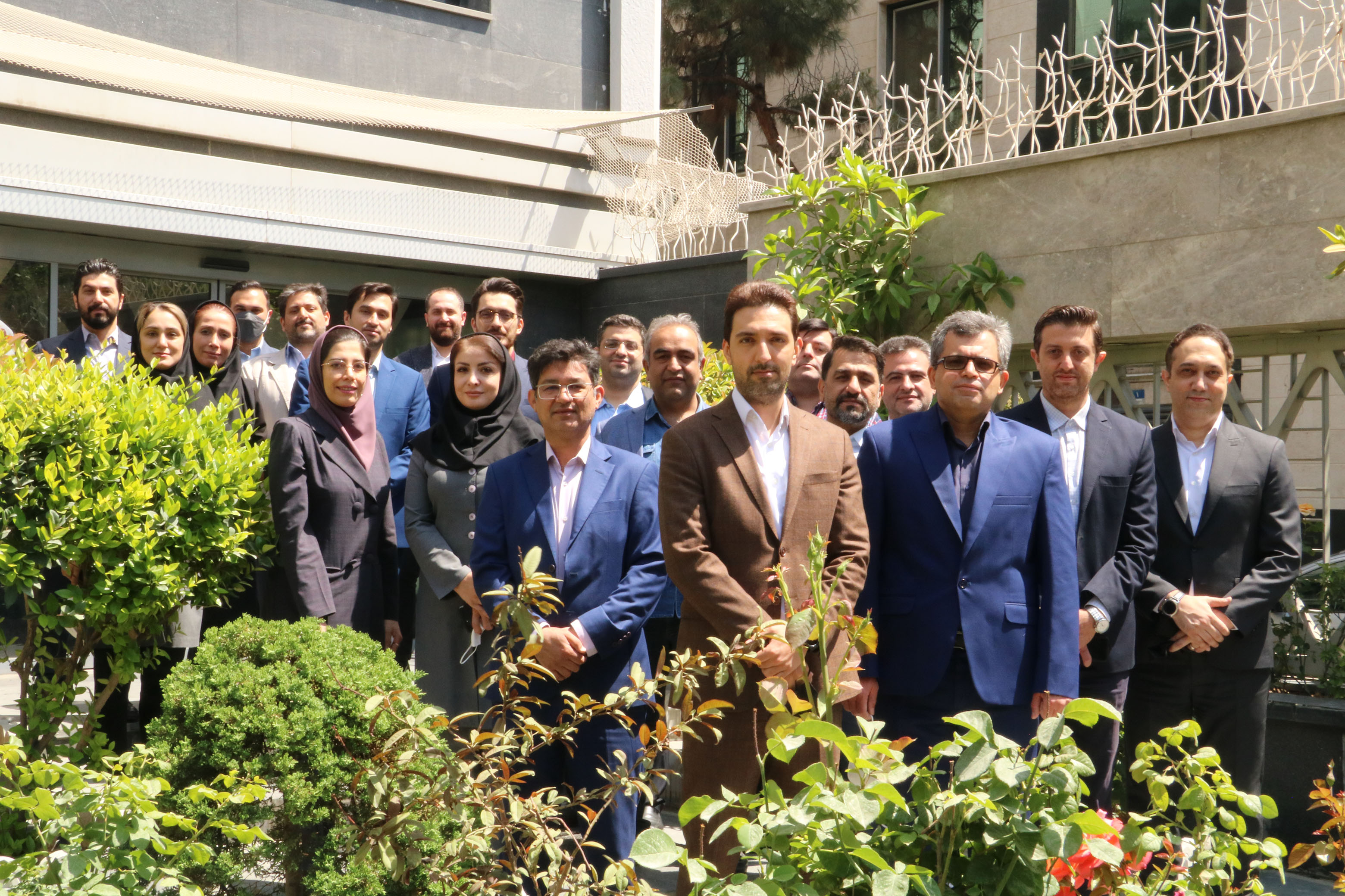 بازدید جناب آقای دکتر رضایی&zwnj;راد از شرکت خدمات انفورماتیک نوین کیش